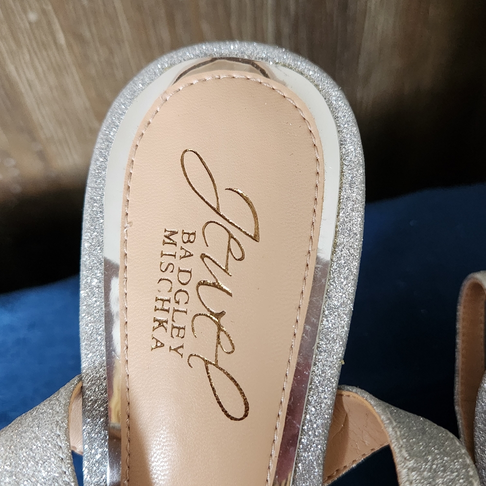 Badgley Mischka Glittering Silver Knot Heels - Picture 6 of 7